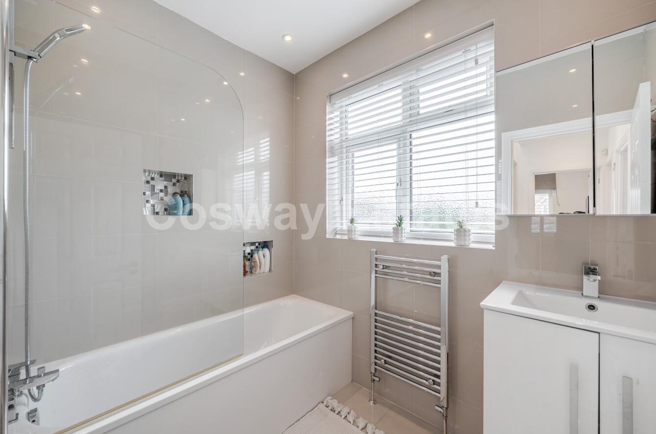 Church Close, Edgware, HA8, Edgware
